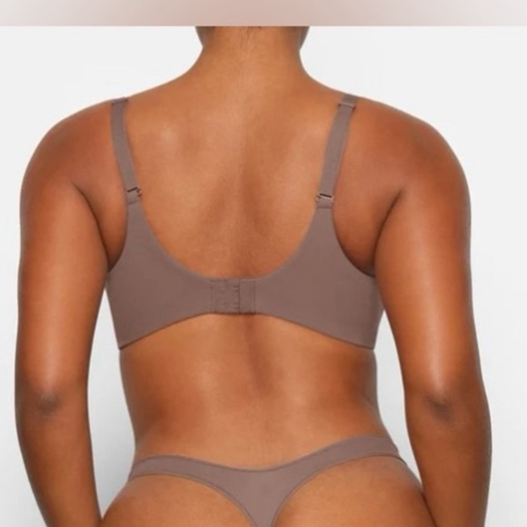 SKIMS Fits Everybody T-SHIRT BRA Limited edition in Umber NWOT size 34C - Picture 6 of 7